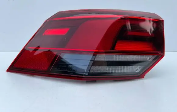 Volkswagen Golf VIII Rear/tail lights 5H0945095C 81970101