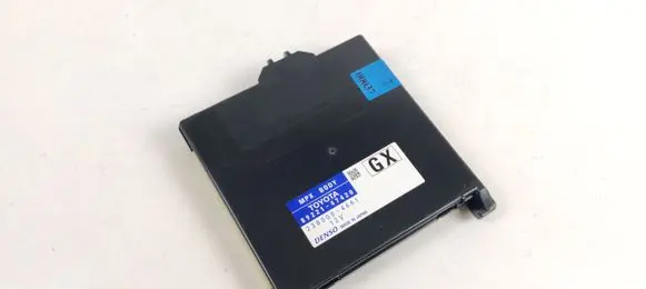 Toyota Prius+ (ZVW40) BSM Control unit 8922147420