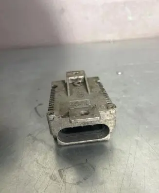 Mercedes-Benz E W210 Coolant fan relay 164213000