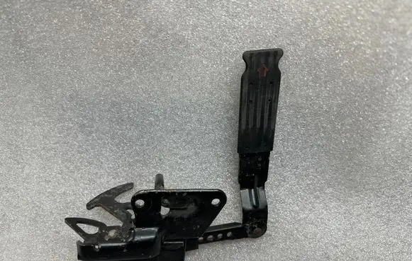 Audi A6 S6 C5 4B Engine bonnet/hood lock/catch 4B0823480F