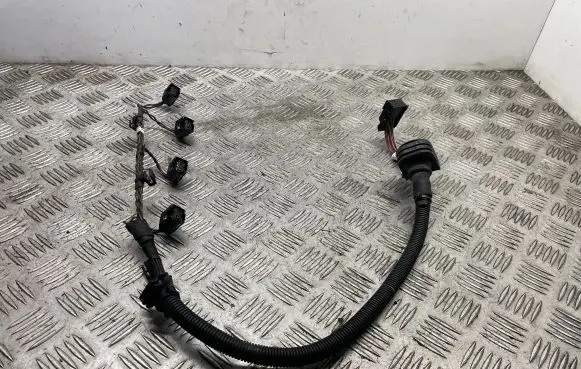 BMW 5 F10 F11 Fuel injector wires 7823651