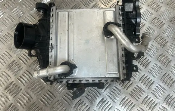 Mercedes-Benz E W213 Intercooler radiator A6540900100 A6540101004