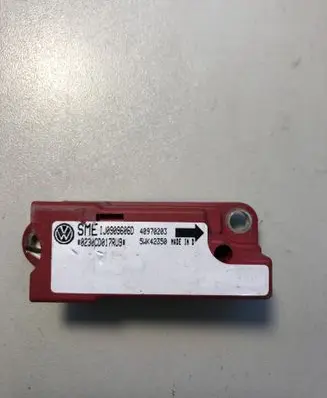 Volkswagen Golf IV Airbag deployment crash/impact sensor 5WK42350 IJ0906906D