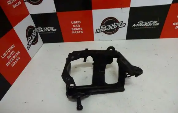 Volvo V70 Fuel filter housing AV6Q9B262AB