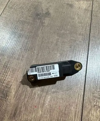 Mercedes-Benz S W220 Airbag deployment crash/impact sensor 2208204426