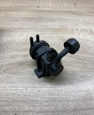 Opel Astra J Vacuum valve 09158200