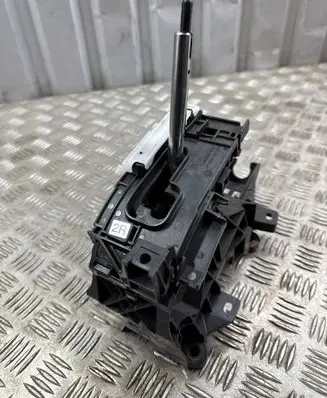 Toyota RAV 4 (XA50) Gear shifter/selector 75M018RHD PSA66GF33