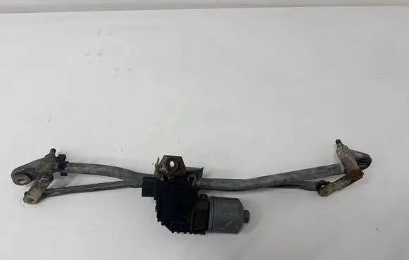 Front wiper linkage and motor