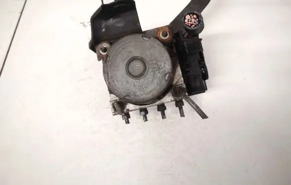 Toyota Corolla Verso AR10 ABS Pump 445100f010 44510-0f010