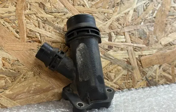 BMW 3 E46 Coolant pipe/hose 2247744 11122247744