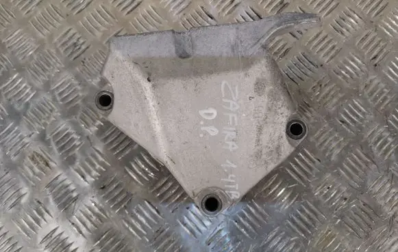 Opel Zafira C Engine mounting bracket 13248477