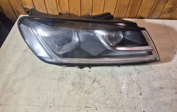 Volkswagen Touareg II Headlight/headlamp 8U0941329 01011440AG 7P2941752A