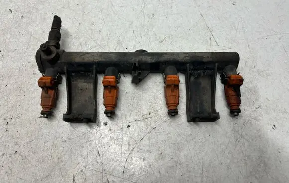 Peugeot 206 Fuel main line pipe 9636520780