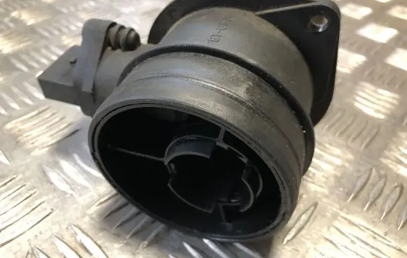 Volkswagen Golf VI Mass air flow meter 0281002461 074906461B