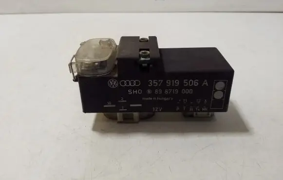 Audi 80 90 S2 B4 Coolant fan relay 357919506A