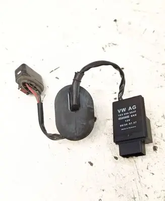 Volkswagen Golf Plus Fuel injection pump control unit/module 1K0906093F 09300707
