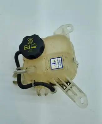 Chrysler Pacifica Coolant expansion tank/reservoir 68252547AB 62541B