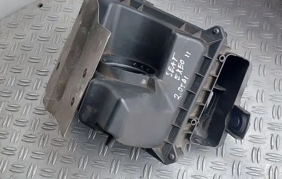 Seat Exeo (3R) Air filter box 03G133837
