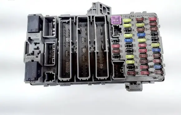 Honda Civic Fuse module 52535LE SND4060