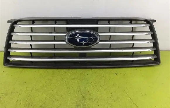 Subaru Forester SG Front bumper upper radiator grill