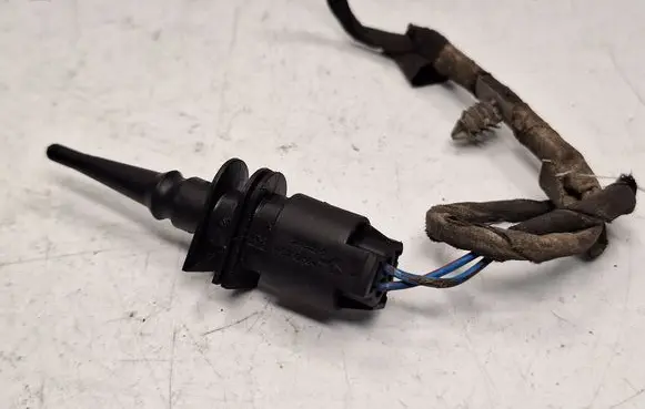 BMW 3 E90 E91 Outside/exterior temperature sensor 65816936953