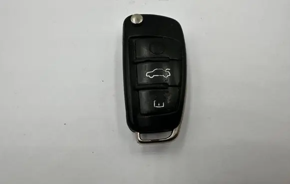 Audi A3 S3 8P Ignition key/card 8P0837220D
