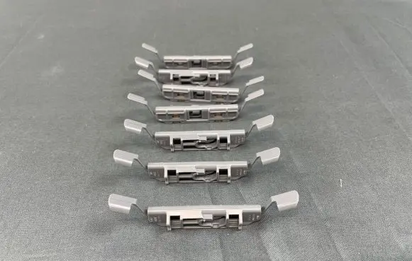 BMW 3 G20 G21 Glass fitting brackets 51317437711