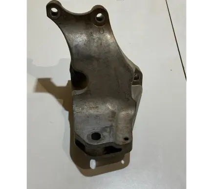 Ford Mustang VI Engine mounting bracket FR3C6037CA