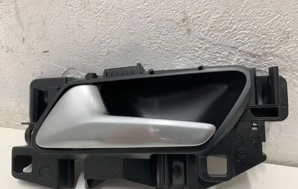 Opel Mokka B Rear door interior handle trim 98201553W 311339