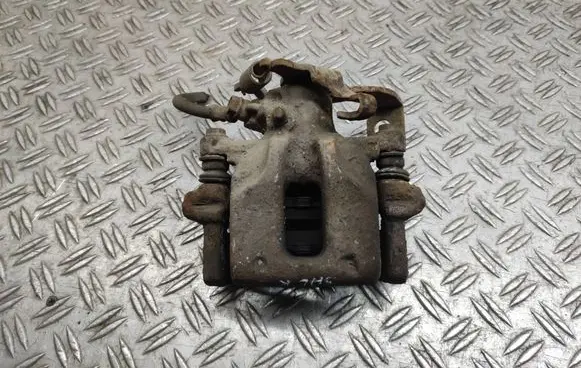 Toyota Auris 150 Rear brake caliper 