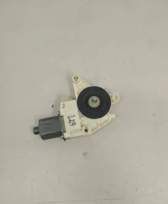 Mercedes-Benz B W246 W242 Front door window regulator motor A2469065200 933866100