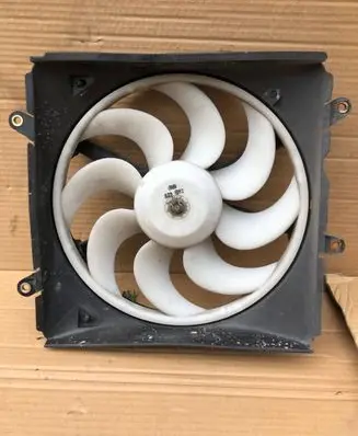 Toyota Avensis T220 Air conditioning (A/C) fan (condenser) 