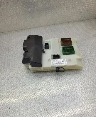 Volvo XC60 Fuse module 31327995AA