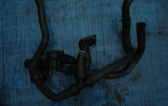 Thermostat/thermostat housing