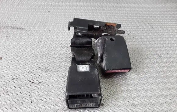 Renault Laguna II Middle seatbelt buckle (rear) 