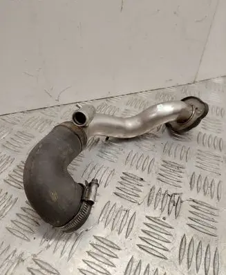BMW 5 F10 F11 Engine coolant pipe/hose 7581873010 10940