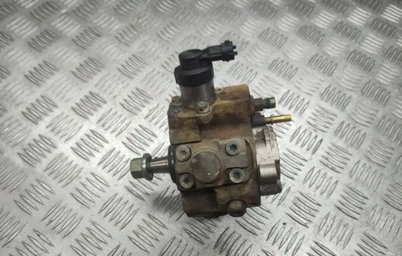 Ford Focus Fuel injection high pressure pump 9656300380A 0445010102 04000274491