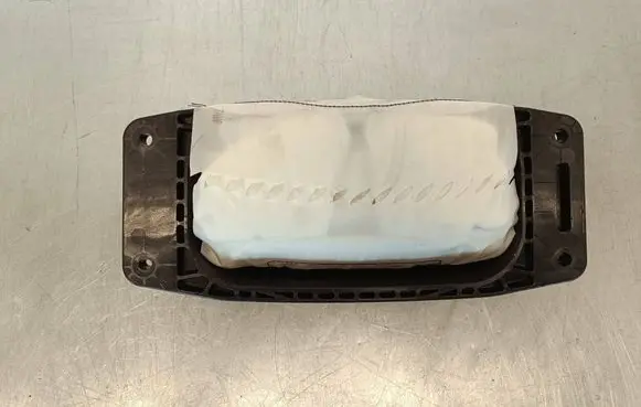 Mercedes-Benz E W213 Passenger airbag A2138600202 627022800D 4981312950