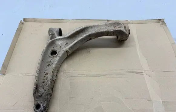 Volkswagen Transporter - Caravelle T5 Front lower control arm/wishbone 7H0407165B
