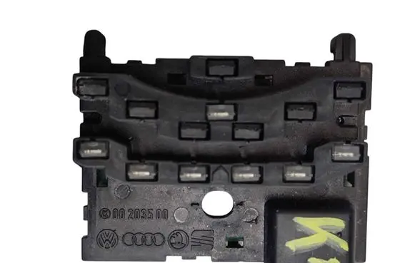 Volkswagen Golf Plus Steering angle sensor 00203500