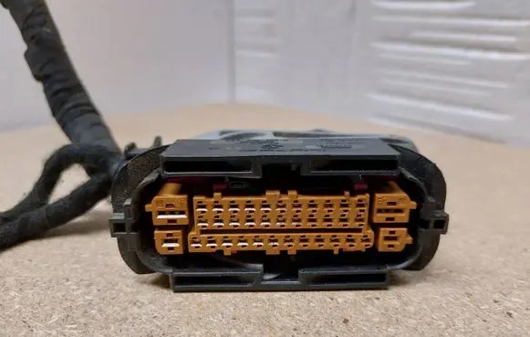 Audi A4 S4 B8 8K ABS module connector plug 6Q0973038