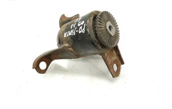 Ford Fiesta Engine mount bracket