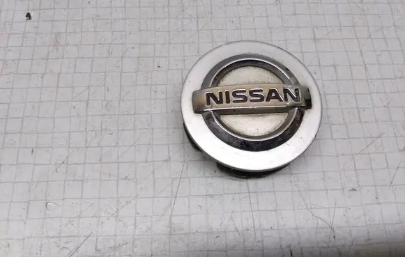 Nissan Almera Tino Original wheel cap 40342AV610
