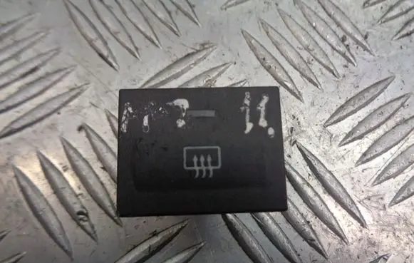Ford Focus Mirror heating switch 