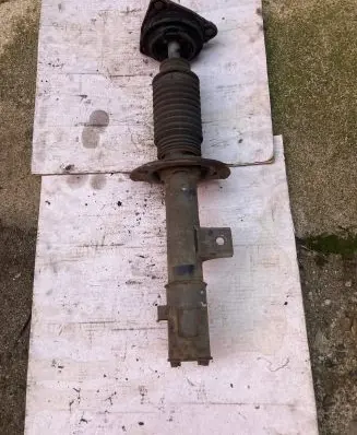 Hyundai ix35 Front shock absorber/damper