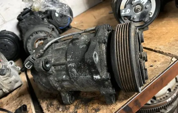 Volkswagen II LT Air conditioning (A/C) compressor (pump) 7D0820805H 2295803224