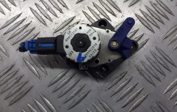 Opel Omega B2 A/C air flow flap actuator/motor 
