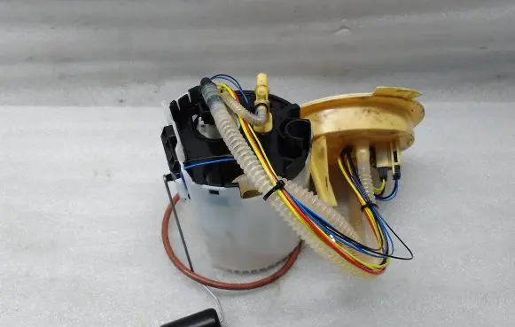 Volvo S90, V90 In-tank fuel pump AEA59 31355908 00644081078901