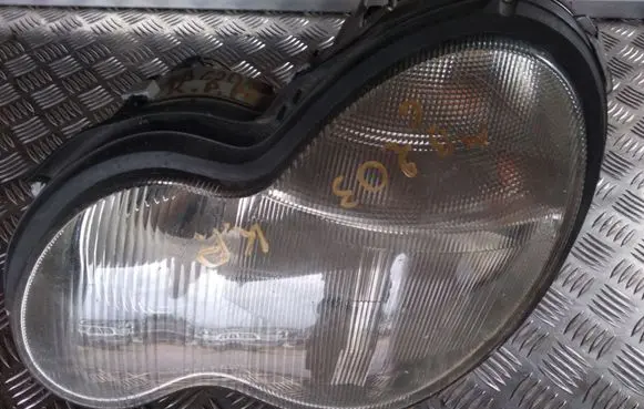 Mercedes-Benz C W203 Headlight/headlamp