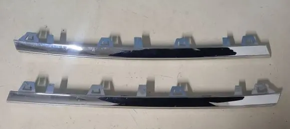 Volkswagen Transporter - Caravelle T6 Front bumper splitter molding 7E5853101 7E5853102